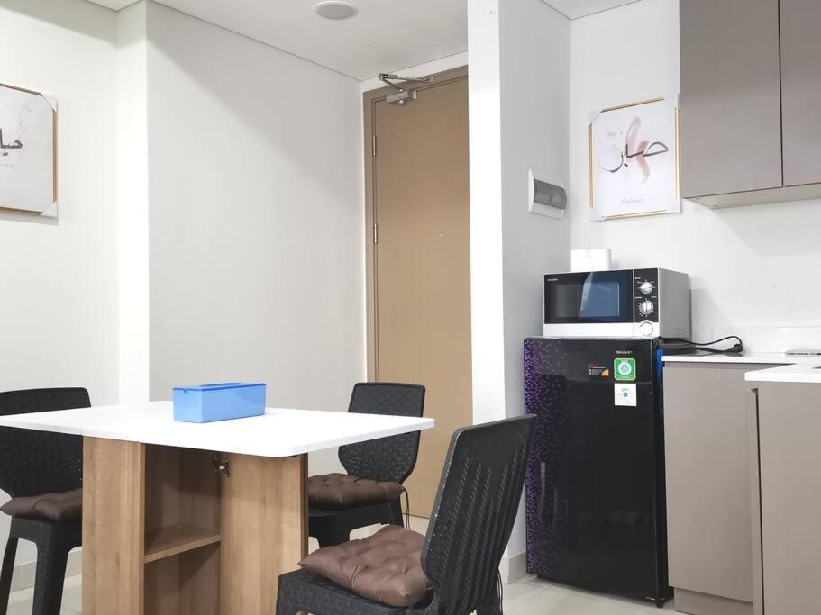 Pik Family 2 Bedroom, 5 Beds & Balcony Best View Джакарта Экстерьер фото